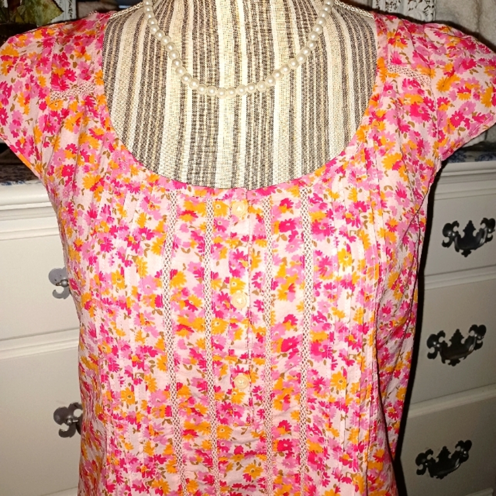 Old Navy cap sleeve floral print top, size Small